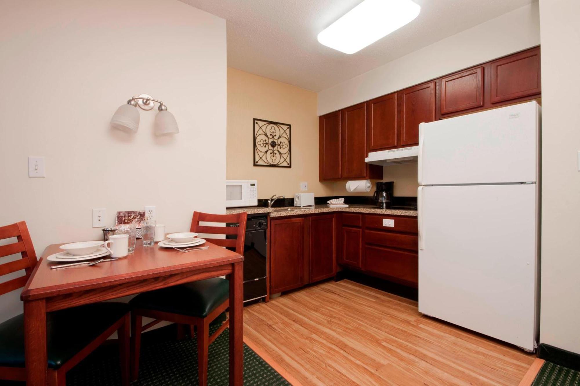 Residence Inn By Marriott Tulsa South Екстер'єр фото