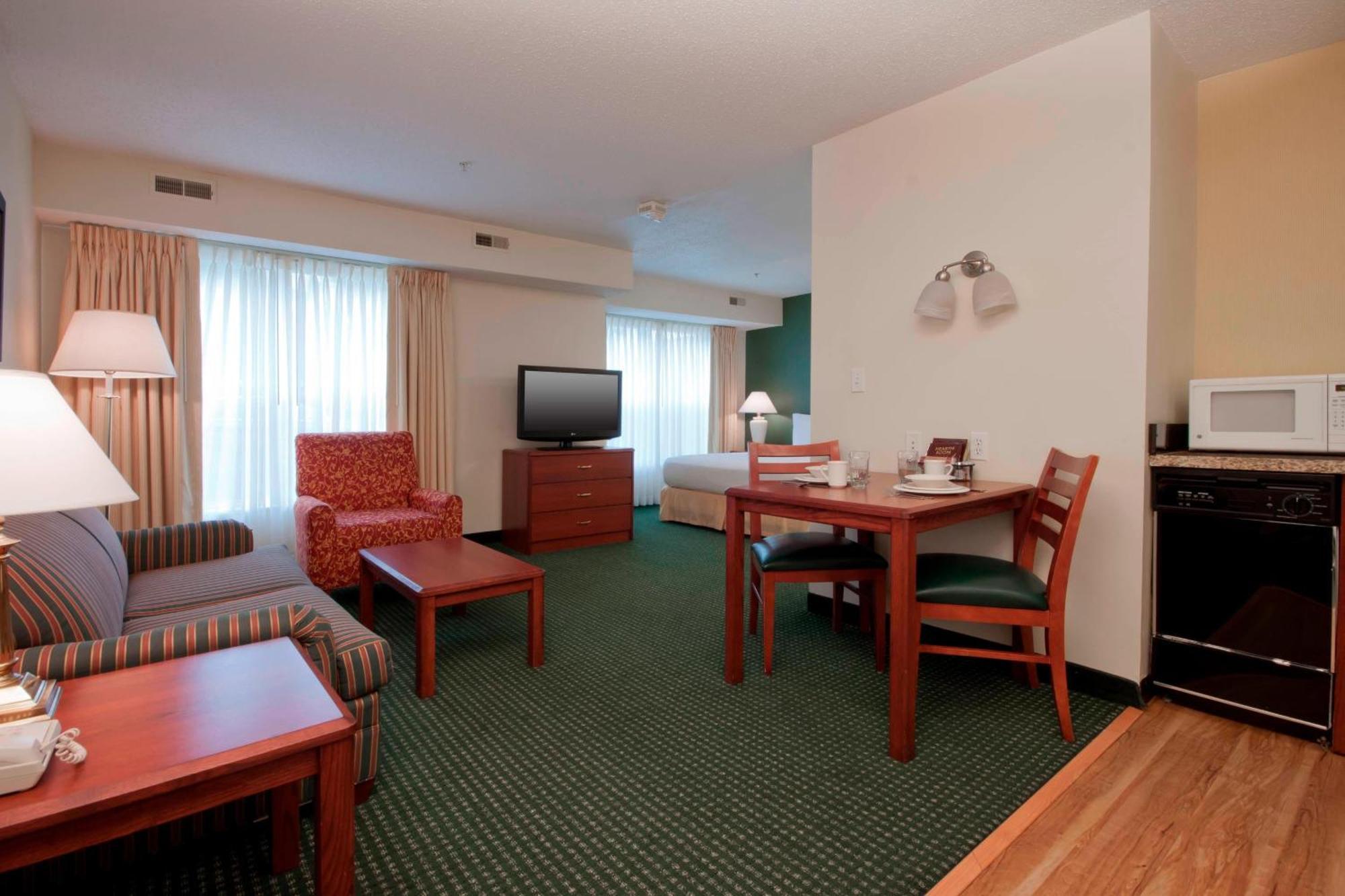 Residence Inn By Marriott Tulsa South Екстер'єр фото